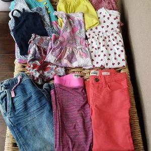 Girls Lot of Clothes 4t EUC